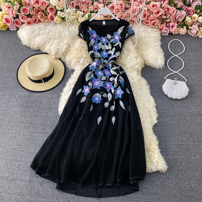 Женское ажурное платье с цветочной вышивкой, Сетчатое платье до середины икры, превосходное качество, новинка 2020
Женское ажурное платье с цветочной вышивкой, Сетчатое платье до середины икры, превосходное качество, новинка 2020