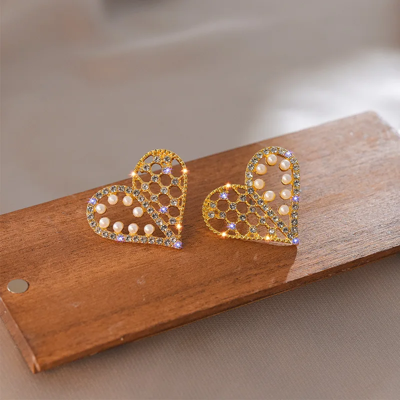 Heart-shaped Stud Earrings For Women Fiashion Personality Jewelry 2021 Trend Earrings Birthday Party Gift Accessories
Heart-shaped Stud Earrings For Women Fiashion Personality Jewelry 2021 Trend Earrings Birthday Party Gift Accessories