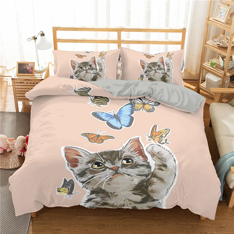 Home Textile Cartoon Cute Cat and Butterfly Quilt Cover Duvet Cover Pillow Case Boy Girl 2/3Pcs Bedding Set King Queen Twin Size
Home Textile Cartoon Cute Cat and Butterfly Quilt Cover Duvet Cover Pillow Case Boy Girl 2/3Pcs Bedding Set King Queen Twin Size