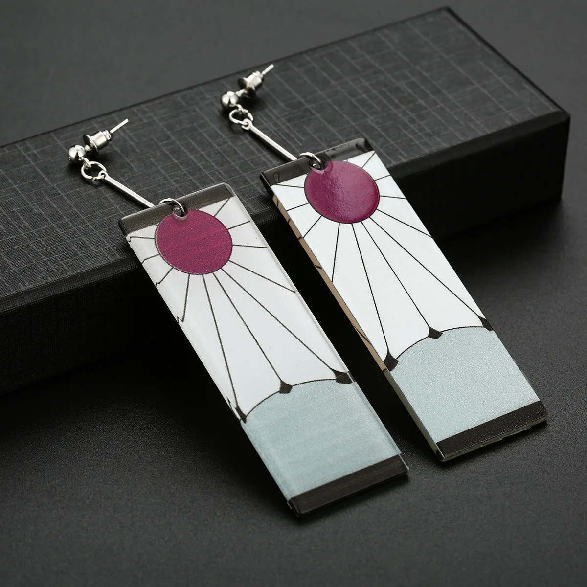 Anime Acrylic Drop Earrings Demon Slayer Kimetsu no Yaiba Blade of Ghost Earings For Women Men Cosplay Jewelry Accessories Gift
Anime Acrylic Drop Earrings Demon Slayer Kimetsu no Yaiba Blade of Ghost Earings For Women Men Cosplay Jewelry Accessories Gift