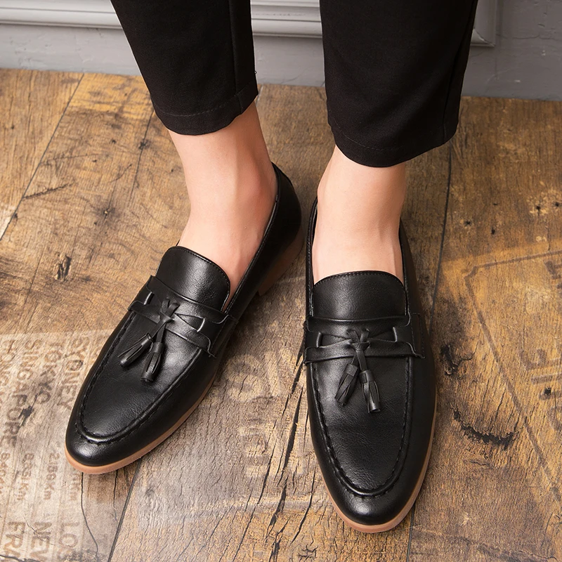 Large size 38-47 Men Pointed toe leather shoes Slip On Male Fats Business Tassel shoes Fashion outdoor Loafers Oxfords shoes w5
Large size 38-47 Men Pointed toe leather shoes Slip On Male Fats Business Tassel shoes Fashion outdoor Loafers Oxfords shoes w5