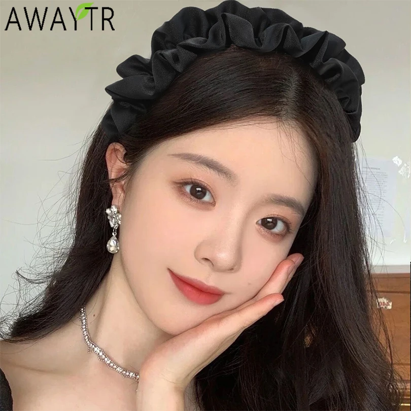 Solid Color Pleated Hairband for Women Fashion Scrunchy Headband Retro Wavy Hair Loop Female Hair Accessories Bezel Headwear
Solid Color Pleated Hairband for Women Fashion Scrunchy Headband Retro Wavy Hair Loop Female Hair Accessories Bezel Headwear