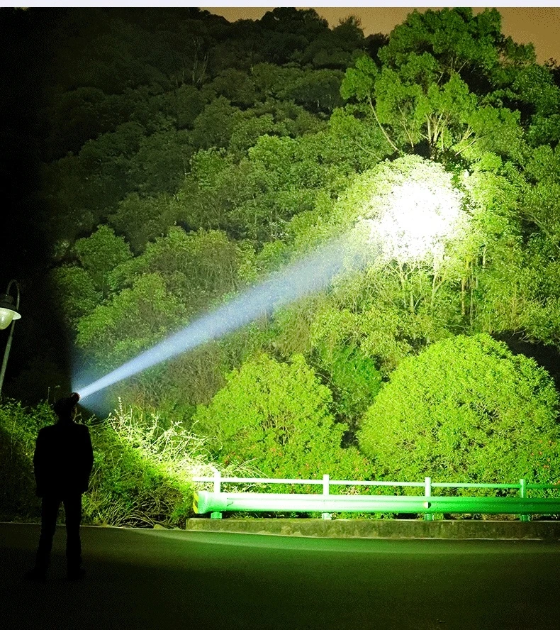 Super Bright Zoomable Flashlight XHP70 Rechargeable Torch USB Charging Tactical Flashlight Use 18650 26650 Battery New Torch
Super Bright Zoomable Flashlight XHP70 Rechargeable Torch USB Charging Tactical Flashlight Use 18650 26650 Battery New Torch