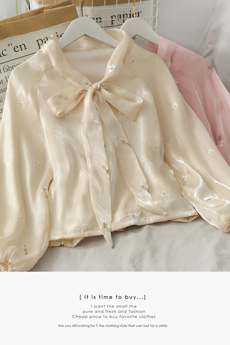 Sweet wind luster loose and thin, bow-knot Western style shirt women's autumn pure color all-match puff sleeve embroidery top
Sweet wind luster loose and thin, bow-knot Western style shirt women's autumn pure color all-match puff sleeve embroidery top