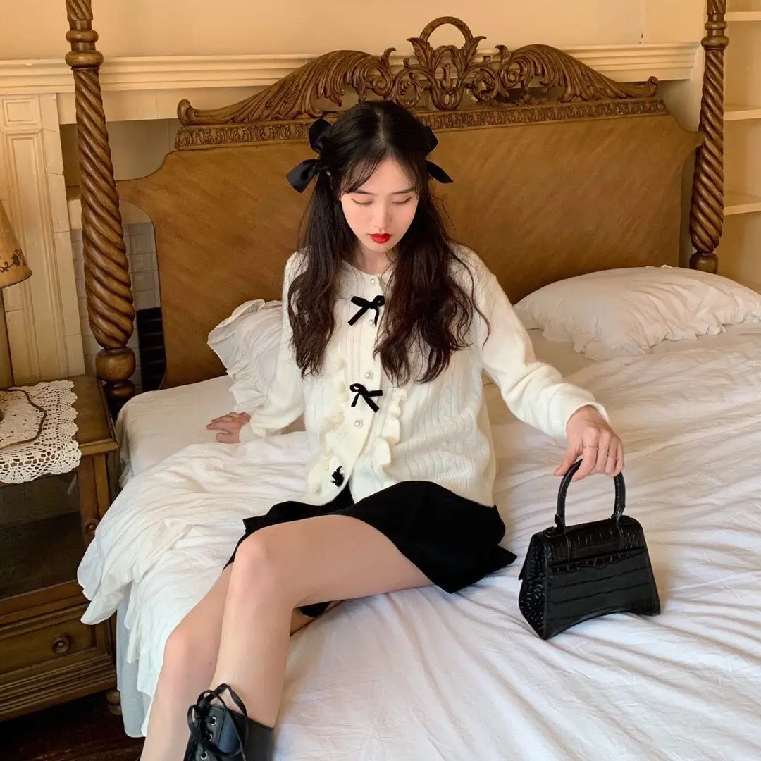 Knitted cardigan coat women 2021 spring new tide coat women Korean version of loose sweater outside cute thin
Knitted cardigan coat women 2021 spring new tide coat women Korean version of loose sweater outside cute thin