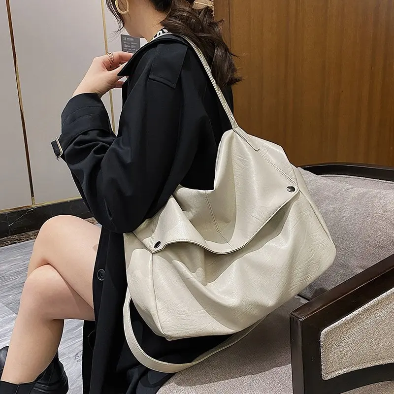 New Quality Women Handbags Bag Large Capacity Female Designer Portable Shoulder Bags for Travel Totes Lady Soft PU Messenger Bag
New Quality Women Handbags Bag Large Capacity Female Designer Portable Shoulder Bags for Travel Totes Lady Soft PU Messenger Bag