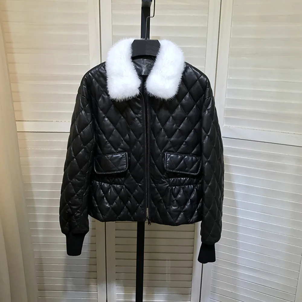 Winter Women's Sheepskin Coat High Quality Fur Collar Argyle Genuine Leather Jackets C883
Winter Women's Sheepskin Coat High Quality Fur Collar Argyle Genuine Leather Jackets C883