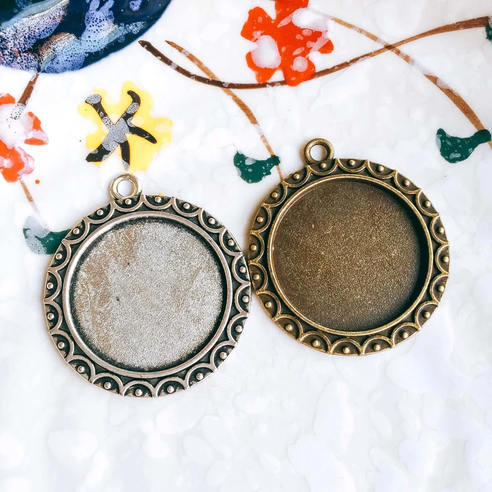 5pcs/lot 25mm Necklace Pendant Setting Antique Bronze Silver Color Cabochon Blank Base Supplies for Jewelry Finding T137
5pcs/lot 25mm Necklace Pendant Setting Antique Bronze Silver Color Cabochon Blank Base Supplies for Jewelry Finding T137
