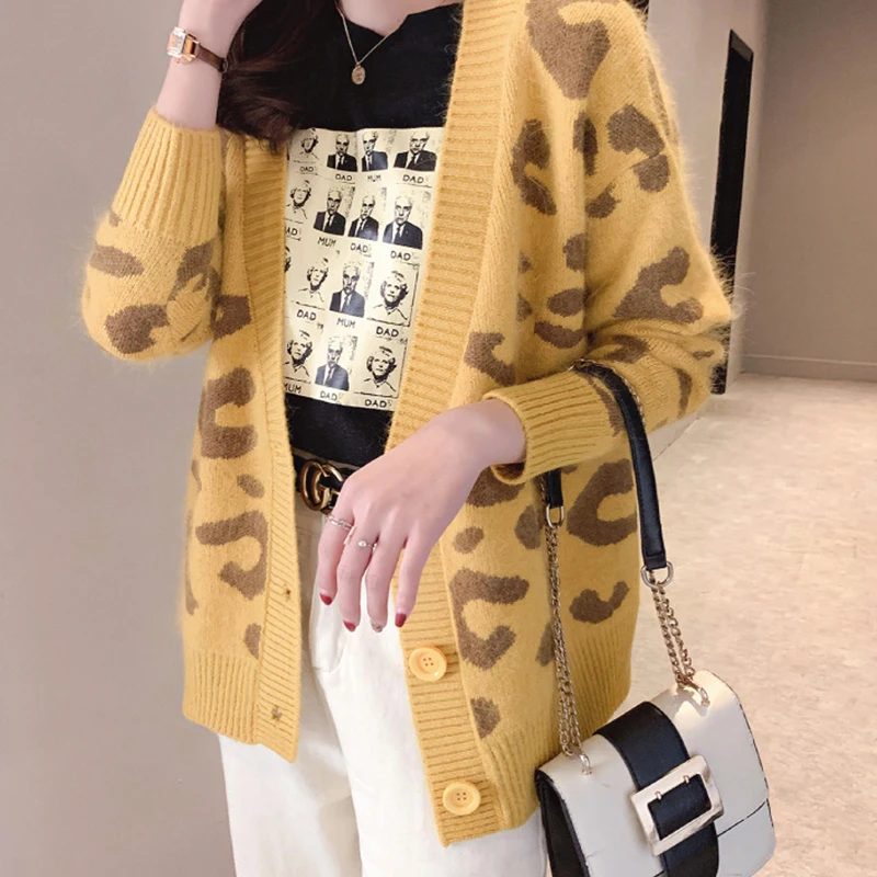 Nice Autumn Winter Women's Leopard Knitted Sweaters Korean Style V Neck Thick Casual Cardigan Loose Single Breasted Outwear Tops
Nice Autumn Winter Women's Leopard Knitted Sweaters Korean Style V Neck Thick Casual Cardigan Loose Single Breasted Outwear Tops
