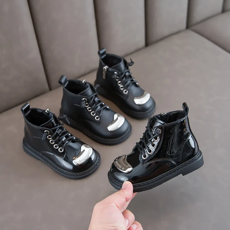 Winter Baby Girls Casual Velvet Short Boots Princess Soft Bottom Martin Boots Children Shoes
Winter Baby Girls Casual Velvet Short Boots Princess Soft Bottom Martin Boots Children Shoes