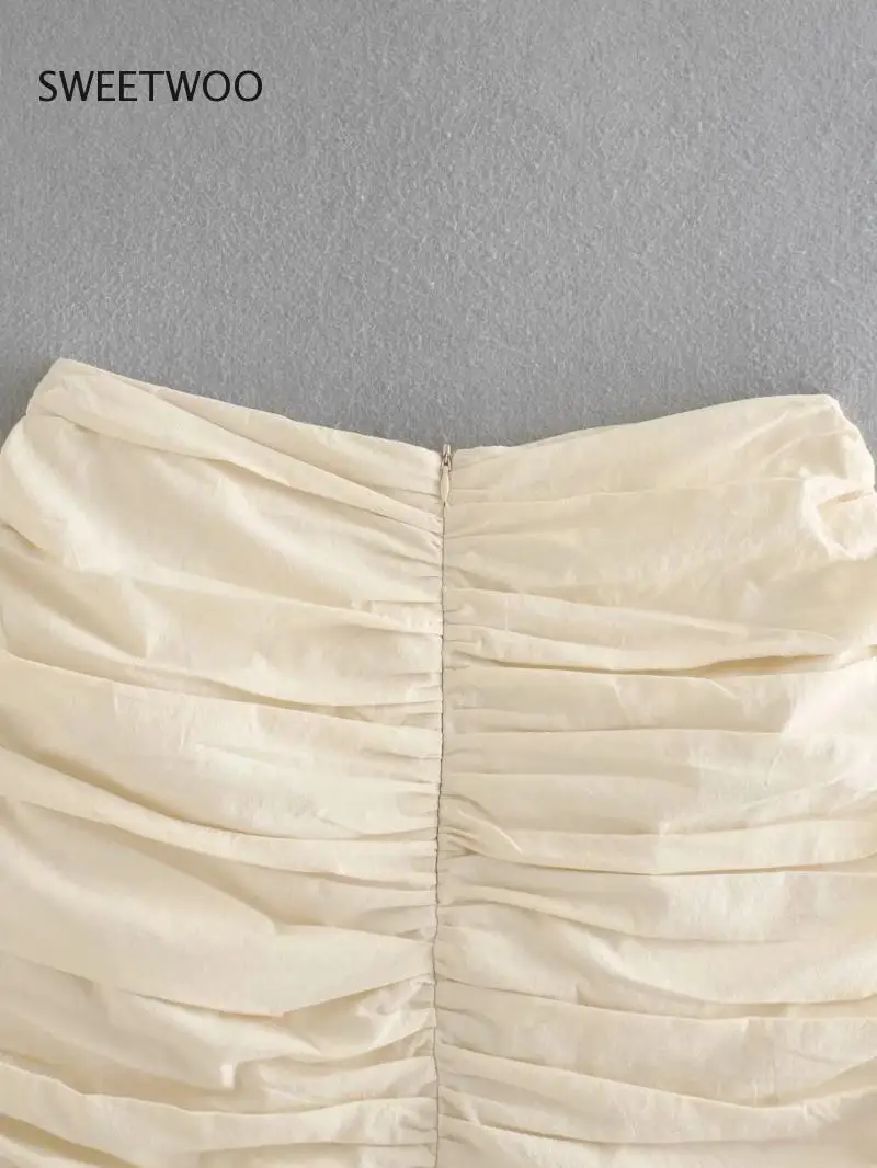 Women's skirt Harajuku Korean fashion pearl buckle design ruffled hip skirt large size beige short skirt Gothic holiday mini ski
Women's skirt Harajuku Korean fashion pearl buckle design ruffled hip skirt large size beige short skirt Gothic holiday mini ski