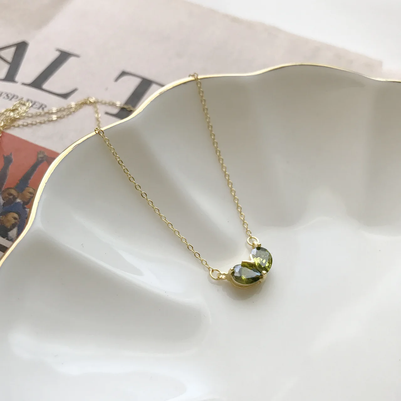 Fashion Necklace 925 Sterling Silver Green Zircon Pendant Necklace Luxury For Women Girl Fine Jewelry All-Matched
Fashion Necklace 925 Sterling Silver Green Zircon Pendant Necklace Luxury For Women Girl Fine Jewelry All-Matched