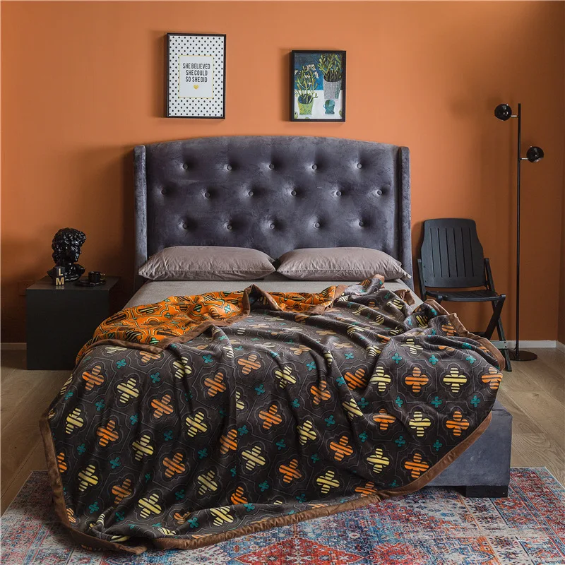 Worp Deken Dubbelzijdig Flanel Gedrukt Dikke Warme Super Zachte Multifunctionele Deken Hoge Kwaliteit Decoratieve Luxe Deken
Worp Deken Dubbelzijdig Flanel Gedrukt Dikke Warme Super Zachte Multifunctionele Deken Hoge Kwaliteit Decoratieve Luxe Deken