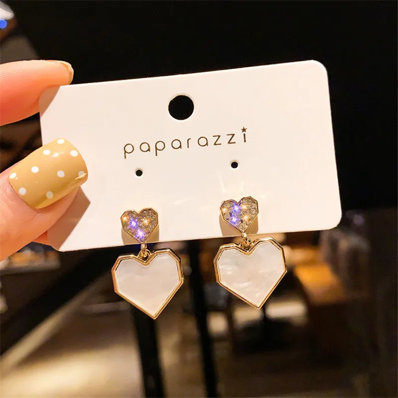 Love Fashion Earrings French Delicate Earrings Contracted Geometric Heart-shaped Earrings Micro Crystal Women Water Drop Metal
Love Fashion Earrings French Delicate Earrings Contracted Geometric Heart-shaped Earrings Micro Crystal Women Water Drop Metal