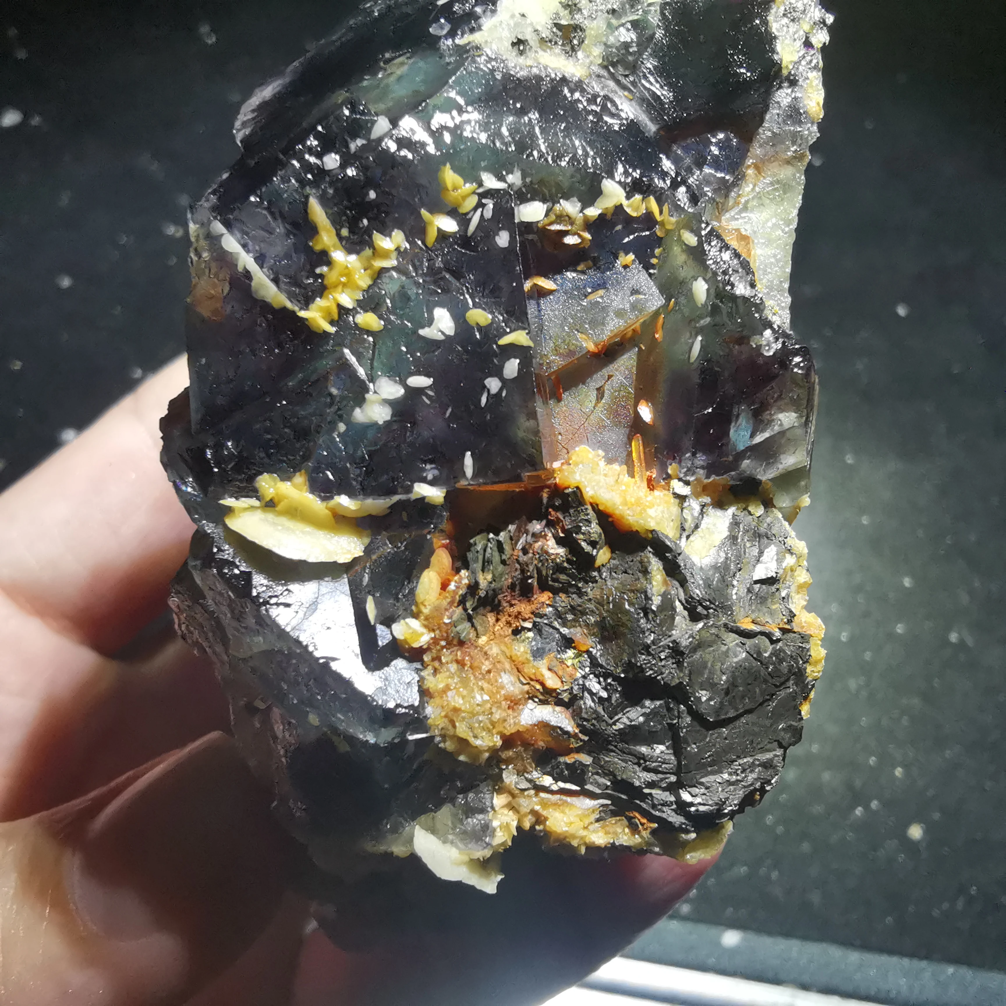 224.6gRare natural rare red heart violet blue fluorite mineral specimen energy healing QUARTZ GEM home decoration collection orn
224.6gRare natural rare red heart violet blue fluorite mineral specimen energy healing QUARTZ GEM home decoration collection orn