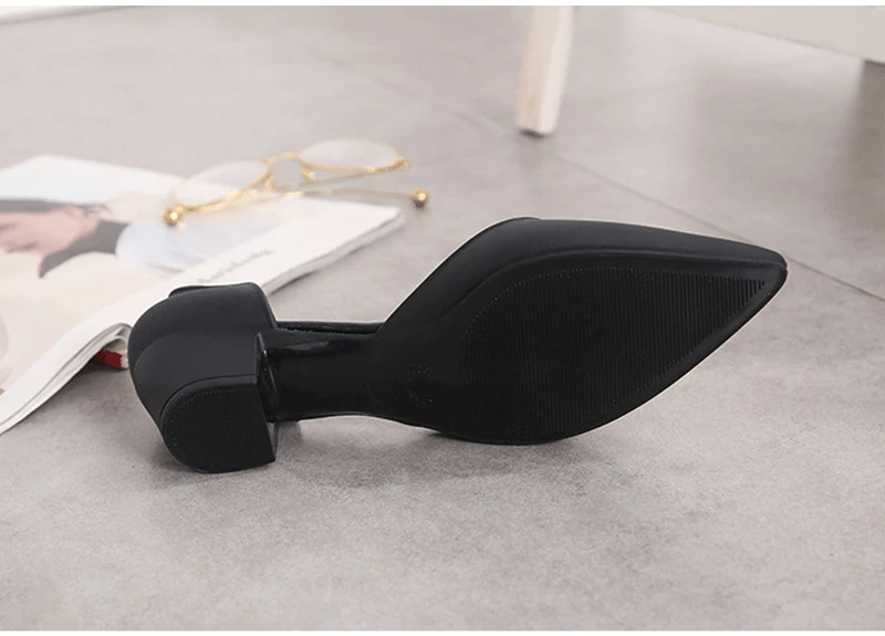 Female Fashion Crystal Jelly Shoes Dropshipping Summer Pumps Elegant Slip On Women's Ladies Women Pointed Toe Woman Thick Heels
Female Fashion Crystal Jelly Shoes Dropshipping Summer Pumps Elegant Slip On Women's Ladies Women Pointed Toe Woman Thick Heels