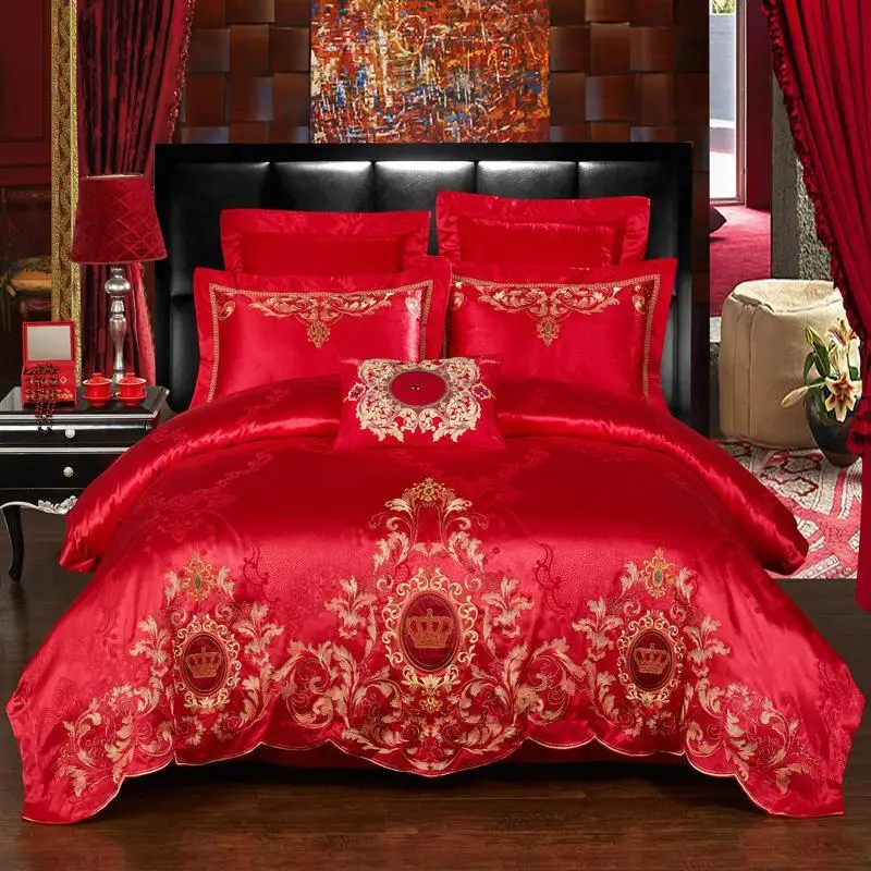 New Silk Cotton Jacquard Crown Luxury Wedding Bedding set Duvet Cover Embroidery Bed Sheet Pillowcases Queen King size J/6/7pcs
New Silk Cotton Jacquard Crown Luxury Wedding Bedding set Duvet Cover Embroidery Bed Sheet Pillowcases Queen King size J/6/7pcs