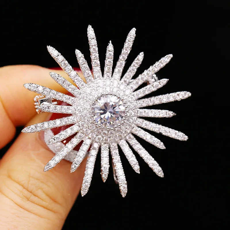Korea Fashion Sun Flower Brooches Pins Micro Pave Cubic Zirconia Star Brooch Pin Suit Accessory Brand Wedding Corsage For Women
Korea Fashion Sun Flower Brooches Pins Micro Pave Cubic Zirconia Star Brooch Pin Suit Accessory Brand Wedding Corsage For Women