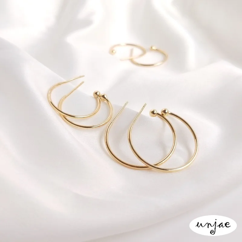 Customized copper 14K gold color-preserving semi-circular earrings C-shaped earrings diy earrings accessories materials 4PCS
Customized copper 14K gold color-preserving semi-circular earrings C-shaped earrings diy earrings accessories materials 4PCS