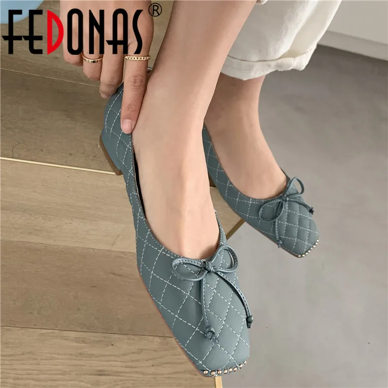 FEDONAS Butterfly Knot Shoes Woman Genuine Leather Thick Heels Pumps For Women 2021 Autumn Newest Working Casual Prom Women Shoe
FEDONAS Butterfly Knot Shoes Woman Genuine Leather Thick Heels Pumps For Women 2021 Autumn Newest Working Casual Prom Women Shoe