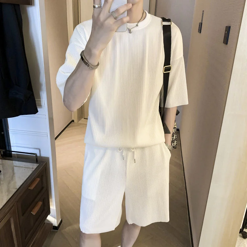 2021 Summer New Leisure Sports Suit Men's Korean Fashion Ice Silk Short Sleeve T-shirt Drape Comfort Pants 2-piece Set Tracksuit
2021 Summer New Leisure Sports Suit Men's Korean Fashion Ice Silk Short Sleeve T-shirt Drape Comfort Pants 2-piece Set Tracksuit
