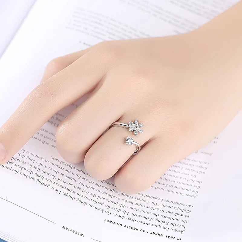 Trendy Rings 925 Silver Jewelry Created Zircon Gemstone Flower Shape Open Finger Ring for Women Wedding Engagement Promise Party
Trendy Rings 925 Silver Jewelry Created Zircon Gemstone Flower Shape Open Finger Ring for Women Wedding Engagement Promise Party