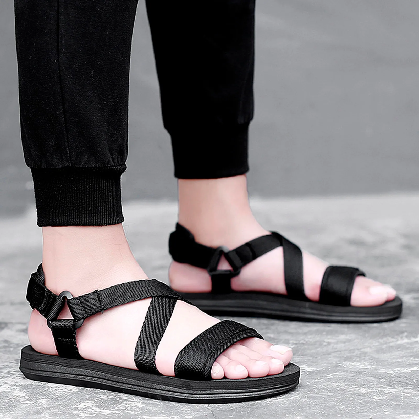 

Nieuwe Mannen Sandalen Mode Zomer Mannen Stijlvolle Comfortabele Zachte Bodem Antislip Outdoor Strand Sandalen Casual Schoenen H