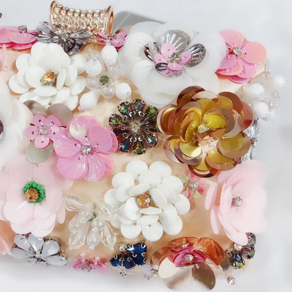 New Fashion 3D Flower Sequins Women Clutch Bags Elegant Embossed Crystal Evening Clutches Handbags Best Quality Ladies Party Bag
New Fashion 3D Flower Sequins Women Clutch Bags Elegant Embossed Crystal Evening Clutches Handbags Best Quality Ladies Party Bag