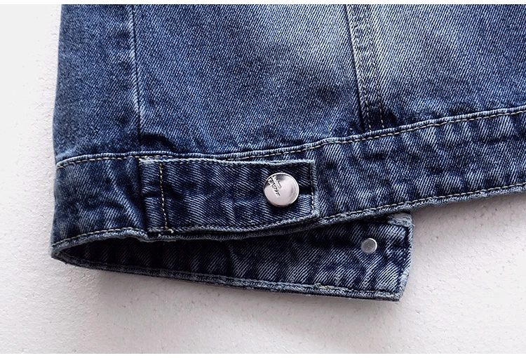 5XL Plus Size Sleeveless Women's Vest 2021 Summer Denim Waistcoat Fashion Casual Short Jeans Jacket Beaded Holes Slim Jeans Coat
5XL Plus Size Sleeveless Women's Vest 2021 Summer Denim Waistcoat Fashion Casual Short Jeans Jacket Beaded Holes Slim Jeans Coat