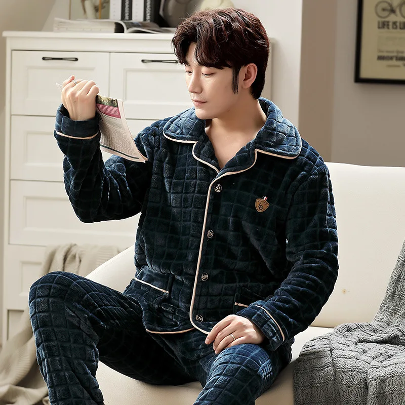 Winter Male Flannel Pajamas Set Turn-down Collar Long Sleeve Button 2 Pieces Suits Warm Thicken Fleece Sleepwear with Pockets
Winter Male Flannel Pajamas Set Turn-down Collar Long Sleeve Button 2 Pieces Suits Warm Thicken Fleece Sleepwear with Pockets