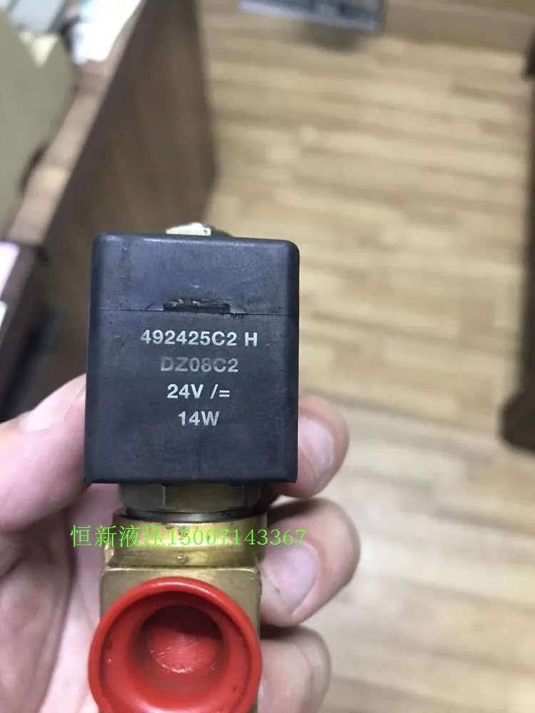Соленоидный клапан, латунный корпус 121k3306-491514c2 с заглушкой, масляный и газовый клапан 24 В
Соленоидный клапан, латунный корпус 121k3306-491514c2 с заглушкой, масляный и газовый клапан 24 В
