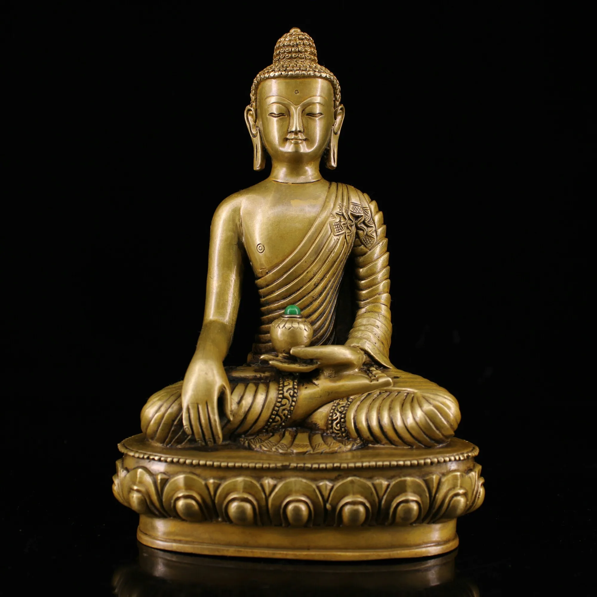 wedding decoration Bronze Sakyamuni Buddha Brass hand-made inlaid gems Sakyamuni Buddha statue
wedding decoration Bronze Sakyamuni Buddha Brass hand-made inlaid gems Sakyamuni Buddha statue