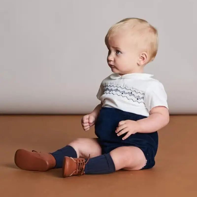 2021 Summer Baby Boys Smocking Outfits Spanish Infant Newborn Birthday Party Clothes Set Boys Smocked White Shirt+Shorts Suits
2021 Summer Baby Boys Smocking Outfits Spanish Infant Newborn Birthday Party Clothes Set Boys Smocked White Shirt+Shorts Suits