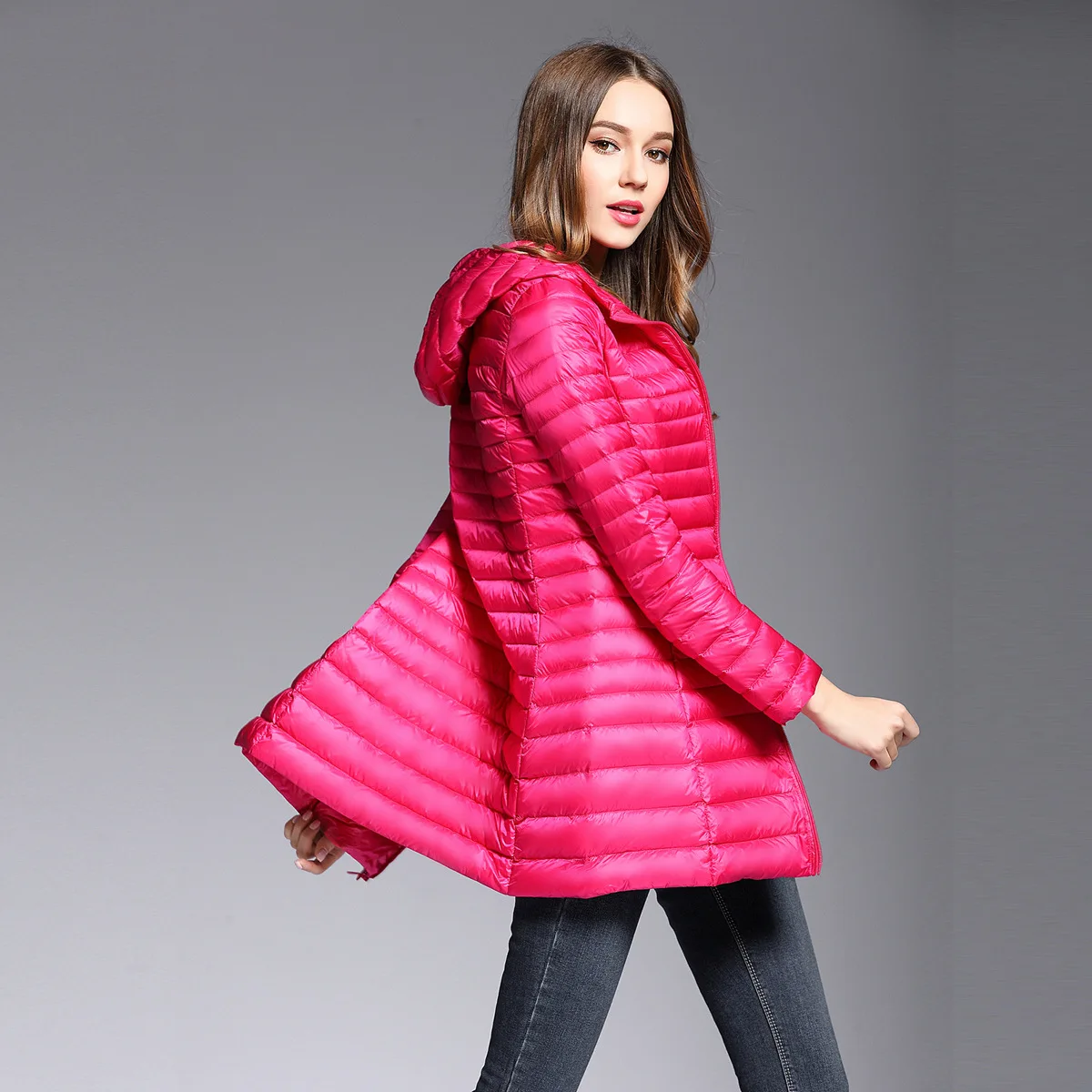 2020 Winter Women's Lightweight Mid-length Hooded Slim Down Jacket Large Size Thin White Duck Down Portable Jacket Trend
2020 Winter Women's Lightweight Mid-length Hooded Slim Down Jacket Large Size Thin White Duck Down Portable Jacket Trend