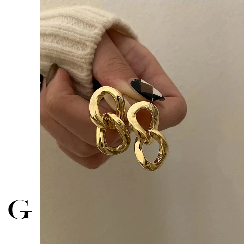 GHIDBK Gold Tone Chunky Double Loop Chain Dangle Earrings Female Exquisite Links Giant Chain Tassel Hollow Long Earring Bijoux
GHIDBK Gold Tone Chunky Double Loop Chain Dangle Earrings Female Exquisite Links Giant Chain Tassel Hollow Long Earring Bijoux
