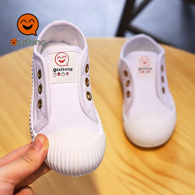 Hong Kong Qixi Children's Canvas Shoes Small White Shoes Baby Shoes 21 New Kindergarten Boys And Girls Leisure girls Slippers
Hong Kong Qixi Children's Canvas Shoes Small White Shoes Baby Shoes 21 New Kindergarten Boys And Girls Leisure girls Slippers