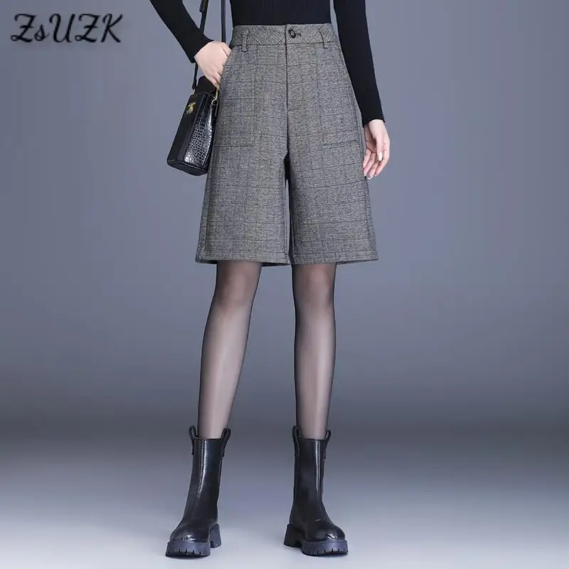 Autumn Winter Women Plaid Wide Leg Shorts High Waist All- Match Five Point Pants Bermuda Female Warm Loose Boots Shorts
Autumn Winter Women Plaid Wide Leg Shorts High Waist All- Match Five Point Pants Bermuda Female Warm Loose Boots Shorts