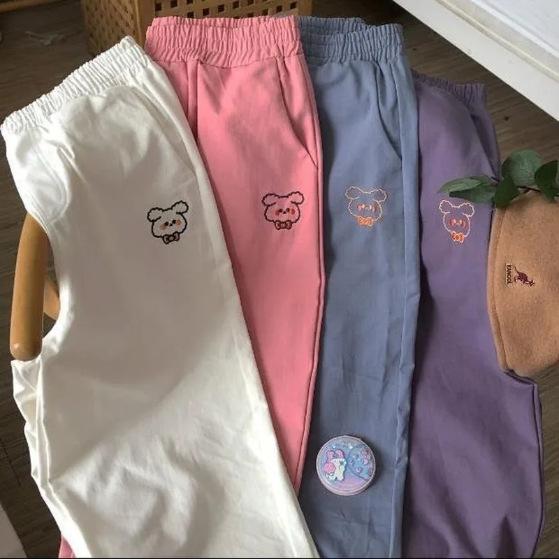 Favour korean style wide leg pants winter 2021 fashion Pink trousers women Casual loose embroidery High waist pants women
Favour korean style wide leg pants winter 2021 fashion Pink trousers women Casual loose embroidery High waist pants women