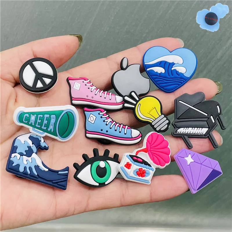 Single Sale 1pcs Animals Waves Shoe Charms Accessories Decorations Love Peace Frog PVC Croc jibz Buckle for Kids Party Gifts
Single Sale 1pcs Animals Waves Shoe Charms Accessories Decorations Love Peace Frog PVC Croc jibz Buckle for Kids Party Gifts