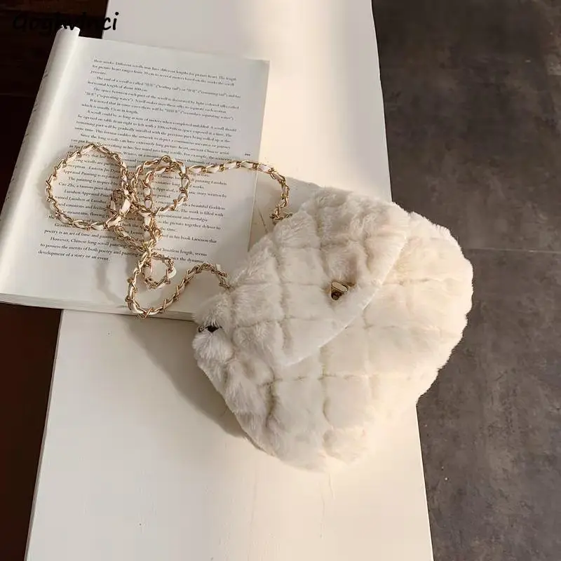Faux Fur Bags Women Chain Mini Shoulder Bag Soft Elegant Leisure Shopping Street Ladies OL Korean Style Fashion Crossbody Retro
Faux Fur Bags Women Chain Mini Shoulder Bag Soft Elegant Leisure Shopping Street Ladies OL Korean Style Fashion Crossbody Retro