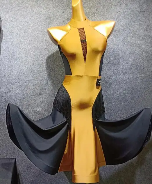 Women Lady Latin Dance Dresses Costume latin dress Samba Roupa Infantil Feminina sleeveless latin dress black beige BY345
Women Lady Latin Dance Dresses Costume latin dress Samba Roupa Infantil Feminina sleeveless latin dress black beige BY345