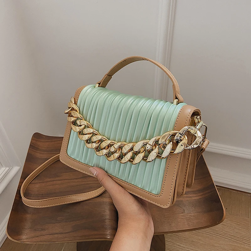Vintage Brand Designer Handbags Purse Women Shoulder Crossbody Bags 2021 New Winter Flap Totes Pleated Lady's Messenger Bag
Vintage Brand Designer Handbags Purse Women Shoulder Crossbody Bags 2021 New Winter Flap Totes Pleated Lady's Messenger Bag