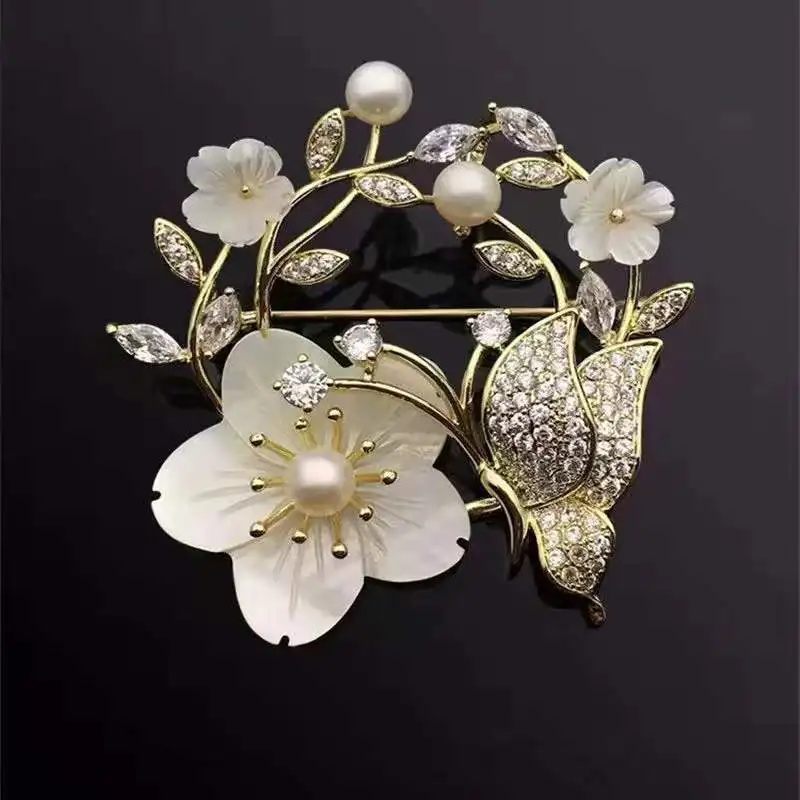 MFY Brooches for Women Shirt Pin Romantic Natural Pearl Garland CZ Sweater Cardigan Clip Chain Brooche Fine Jewelry
MFY Brooches for Women Shirt Pin Romantic Natural Pearl Garland CZ Sweater Cardigan Clip Chain Brooche Fine Jewelry