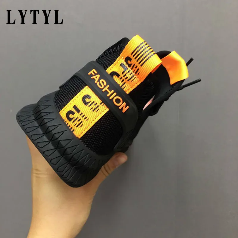 Footwear Sneakers 2021 New Orange Men Cozy Jogging Shoes Mesh Breathable Casual Vulcanize Shoes Male Non-Slip Walking B20-639
Footwear Sneakers 2021 New Orange Men Cozy Jogging Shoes Mesh Breathable Casual Vulcanize Shoes Male Non-Slip Walking B20-639