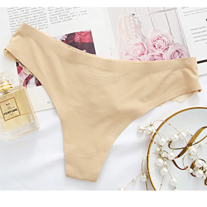 Female Lace Hollow Ice G-strings Comfortable Breathable Seamless Womens Thongs Delicate Romantic Nylon Soft Low-waist T-back
Female Lace Hollow Ice G-strings Comfortable Breathable Seamless Womens Thongs Delicate Romantic Nylon Soft Low-waist T-back