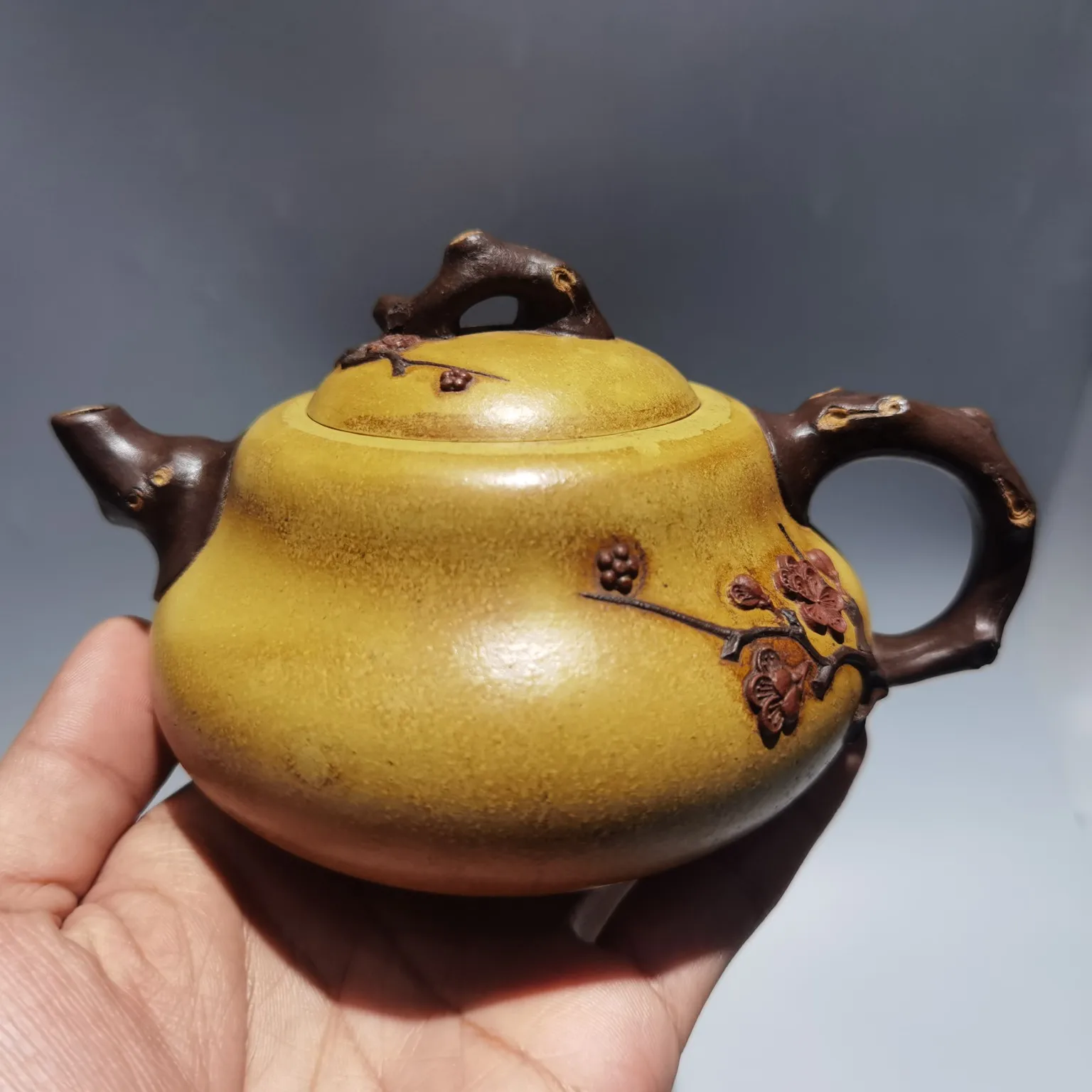 Керамика Yixing Zisha 6 дюймов, резной ручной чайник Wendan, чайник Duan Ni, чайник, чайник, чайники, офисные украшения
Керамика Yixing Zisha 6 дюймов, резной ручной чайник Wendan, чайник Duan Ni, чайник, чайник, чайники, офисные украшения