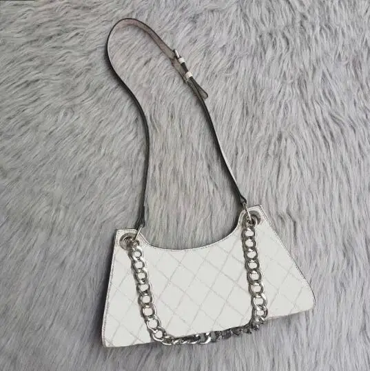 2022 New Fashion Women's Crescent bag Shoulder Bags Messenger Bag Party Bag G46 
2022 New Fashion Women's Crescent bag Shoulder Bags Messenger Bag Party Bag G46