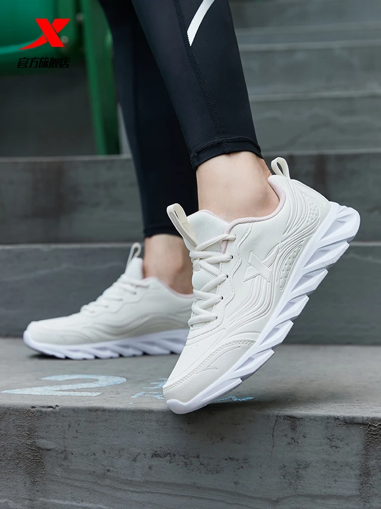 XTEP women's shoes running shoes autumn 2020 sports shoes women's leather waterproof soft sole women's running shoes
XTEP women's shoes running shoes autumn 2020 sports shoes women's leather waterproof soft sole women's running shoes