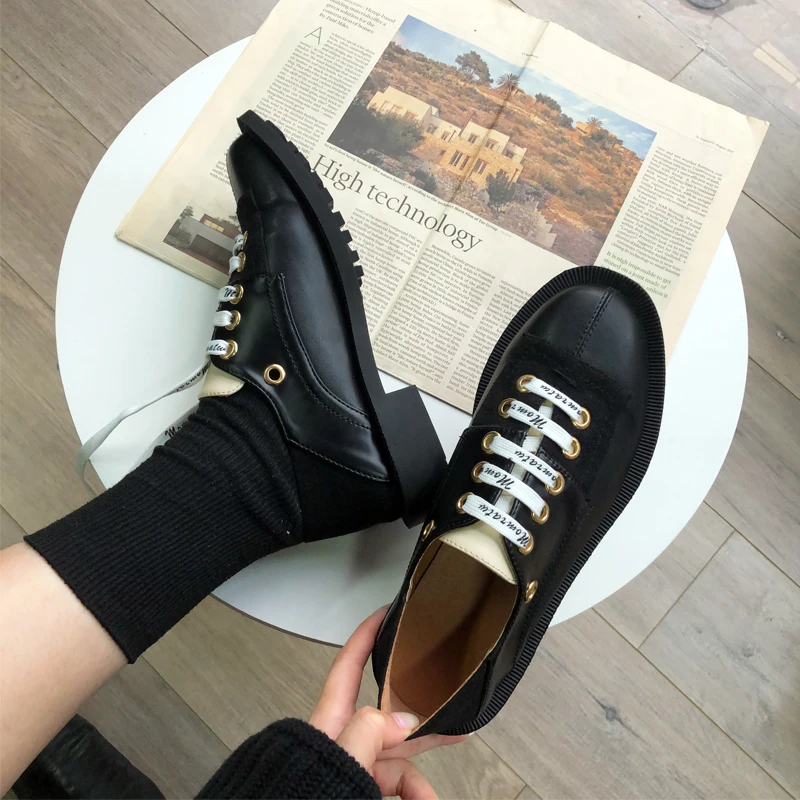 2020 Autumn Ins Style Oxford Shoes for Women Letters Print Lace up Shoes Woman Ins Street Style Woman Leather Shoes Flats
2020 Autumn Ins Style Oxford Shoes for Women Letters Print Lace up Shoes Woman Ins Street Style Woman Leather Shoes Flats