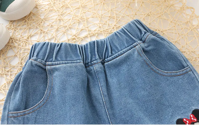 New Fashion Baby Girls Denim Shorts Summer Kids Jeans Shorts Children Embroidered Flower Short Pants for Girls 2-7 Years
New Fashion Baby Girls Denim Shorts Summer Kids Jeans Shorts Children Embroidered Flower Short Pants for Girls 2-7 Years